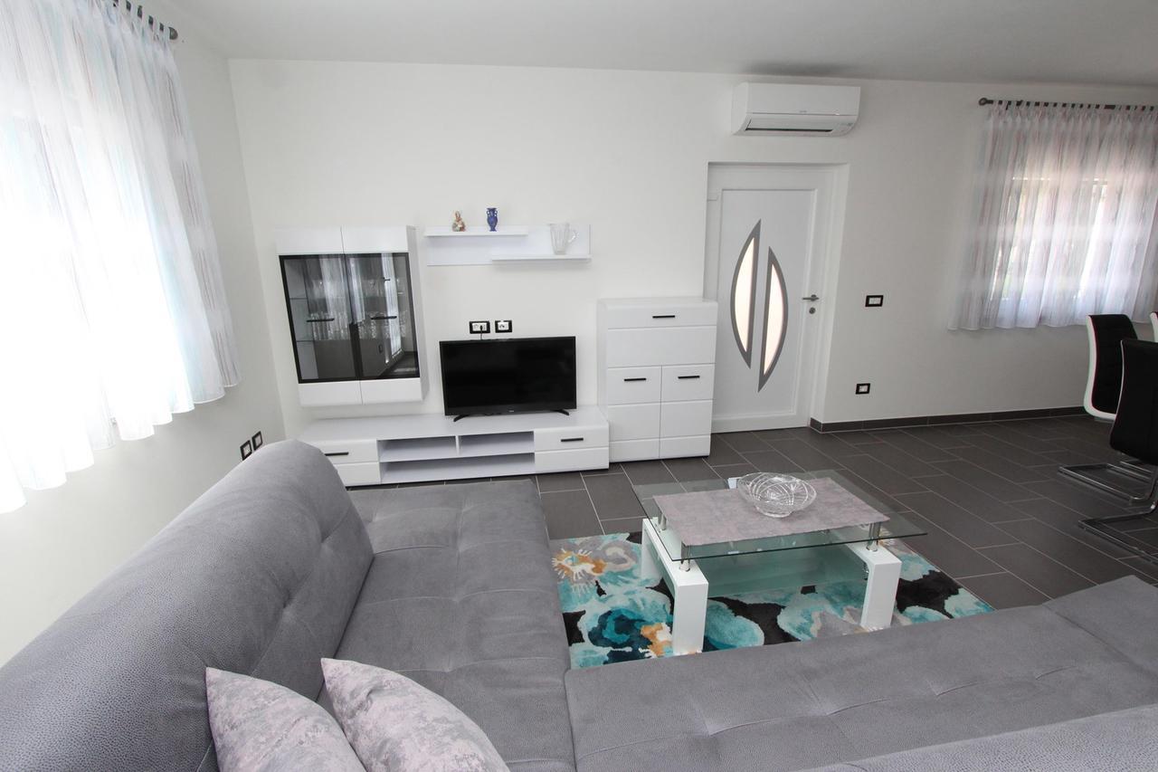 Apartament Mondelaco